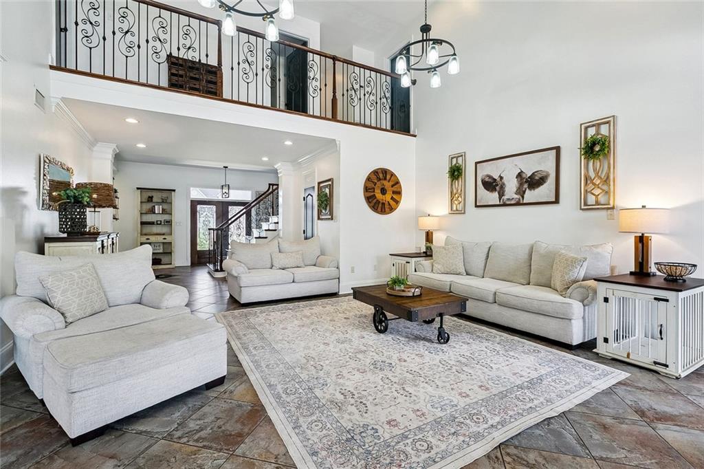 270 RIVERBEND Drive