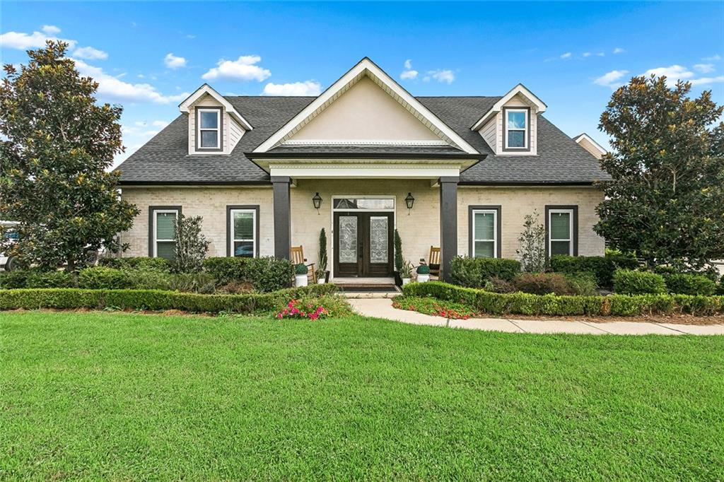 270 RIVERBEND Drive