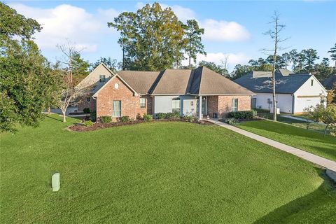 452 BELLE POINTE Drive Madisonville LA 70447