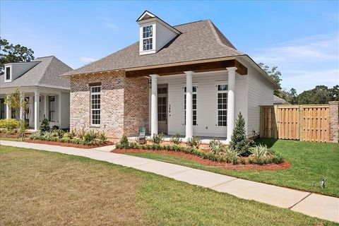 146 SAGE Alley Covington LA 70433