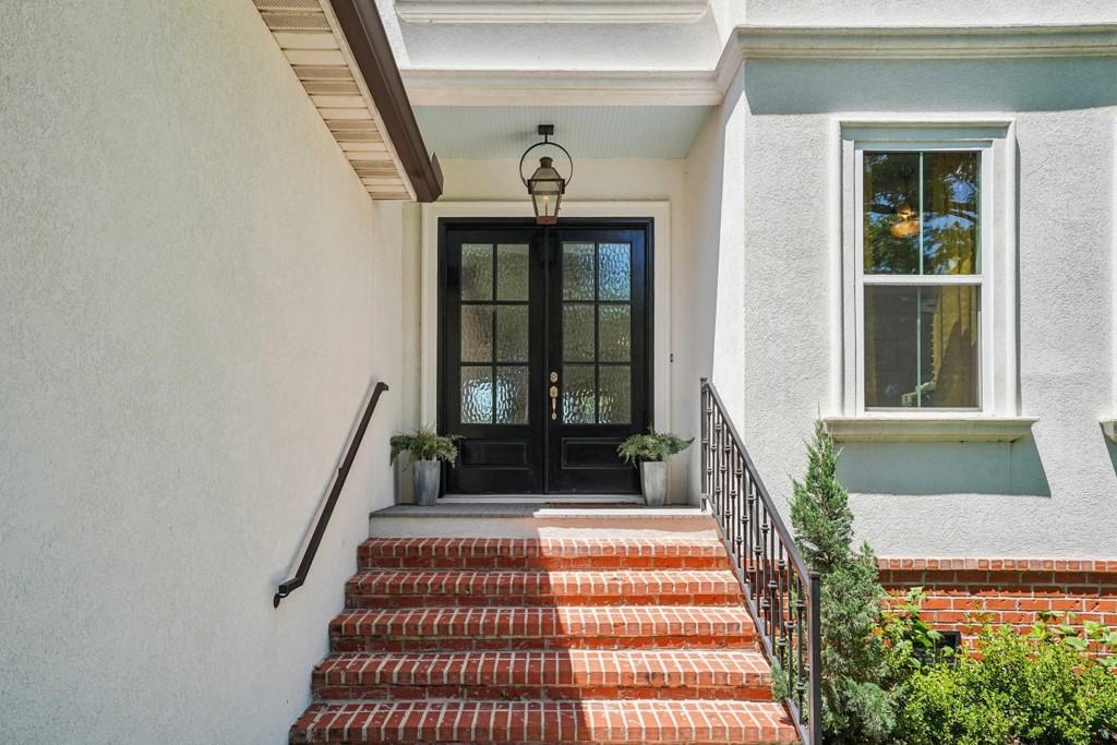1507 BURBANK Drive