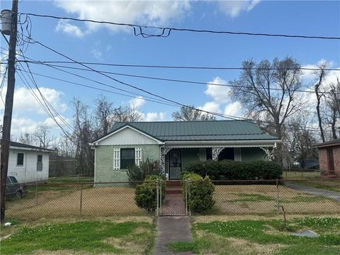 Photo of 199 CHESTNUT Street, Mount Airy, LA 70076 (MLS # 2543713)