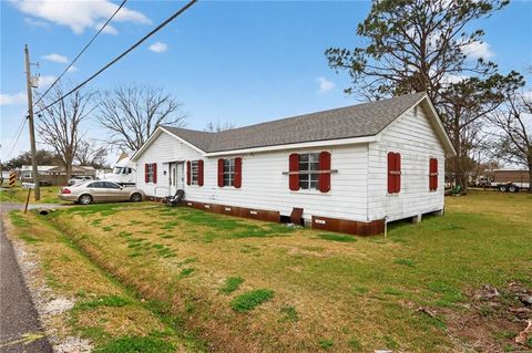 Photo of 153 LOUISE Lane, Houma, LA 70364 (MLS # 2545458)