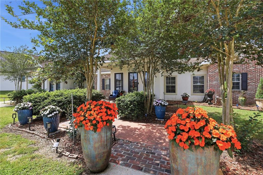30700 BLUE WING CRESCENT