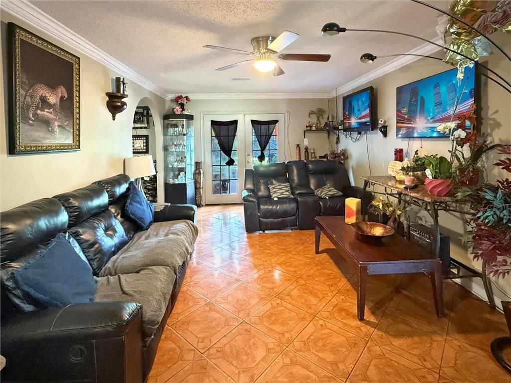 4038 RIVIERA Drive