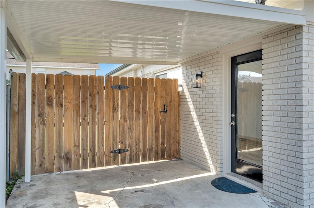 2416 GARDEN Drive