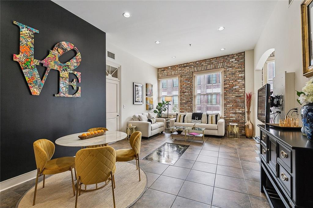 333 GIROD Street 304