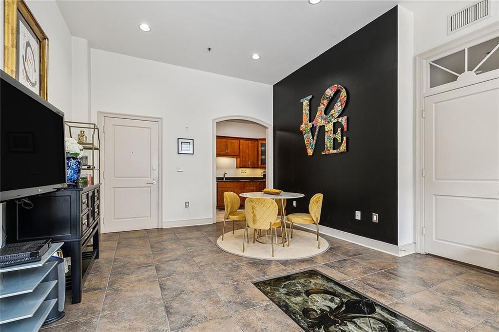 333 GIROD Street 304