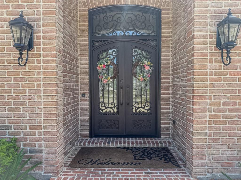 2044 S LAKESHORE Boulevard