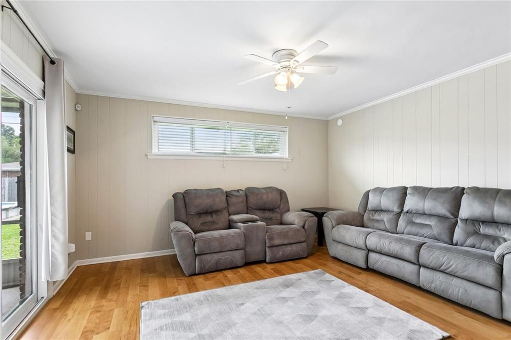 1813 N TURNBULL Drive