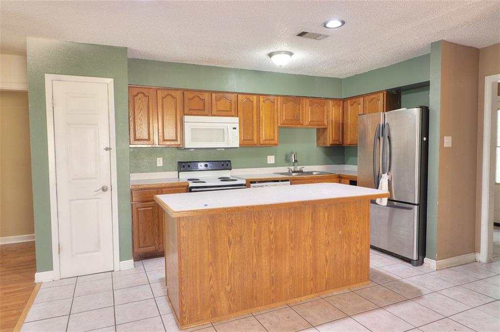 2516 ARIZONA Drive