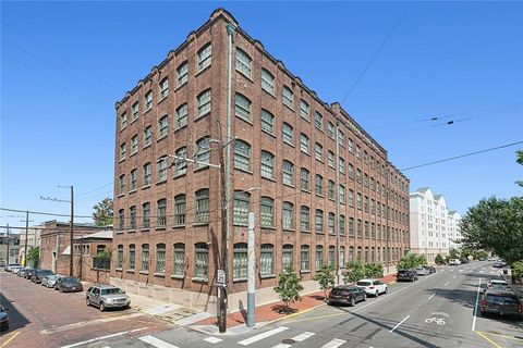 1107 S PETERS Street 113 New Orleans LA 70130