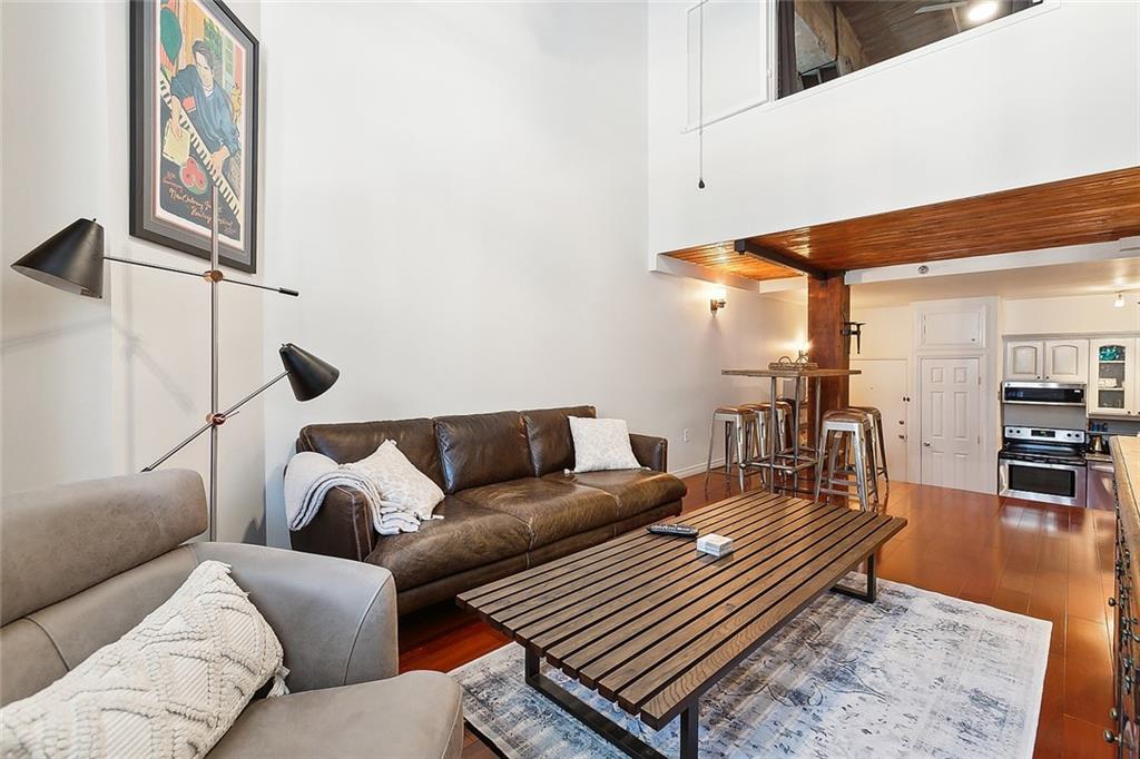 1107 S PETERS Street 113