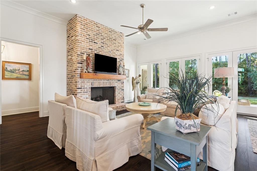116 OLEANDER Court