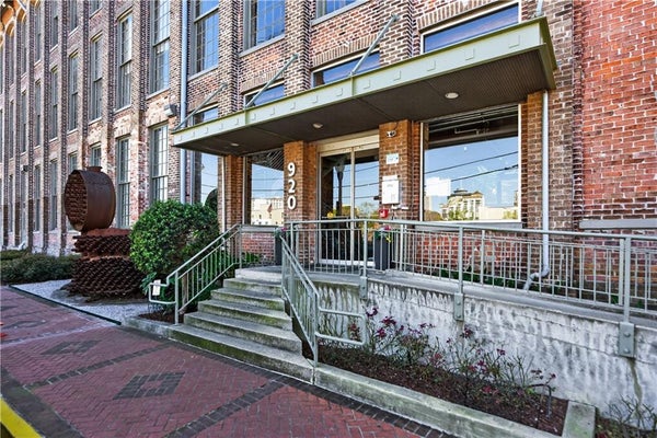 920 POEYFARRE ST UNIT 219, NEW ORLEANS, LA 70130 - Image 1631a7eaca0c3d8af65268ca37d080fb/2740990528
