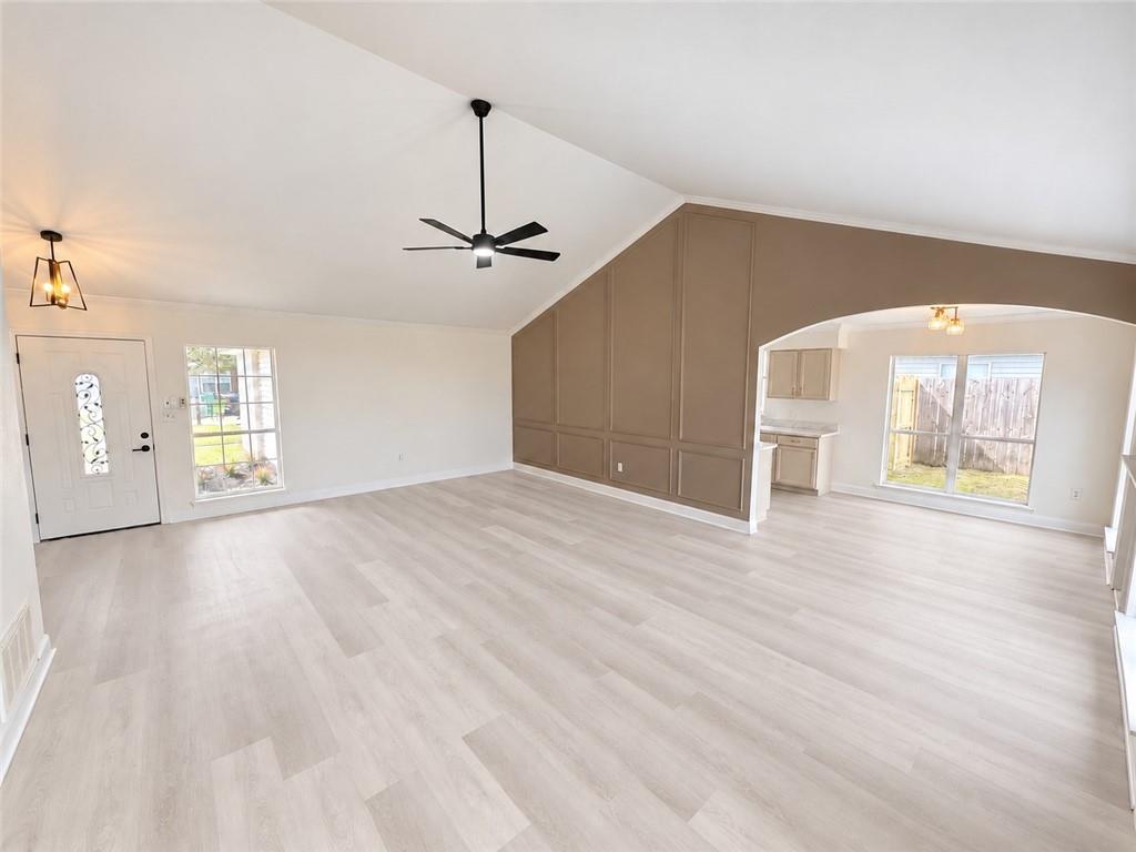 6018 CLEARWATER Drive