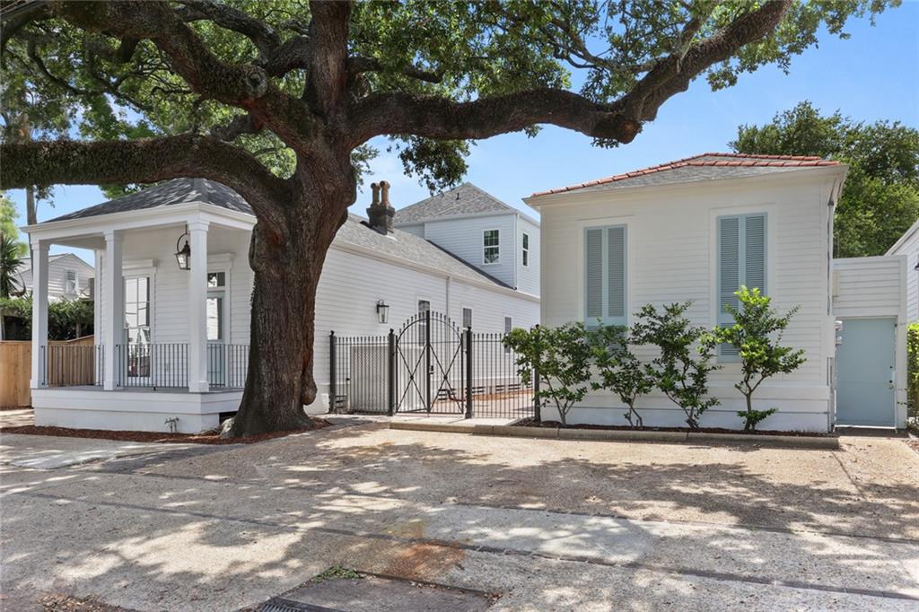 New Orleans, Louisiana 70115, United States, 2 Bedrooms Bedrooms, ,2 BathroomsBathrooms,Residential,Active,44857