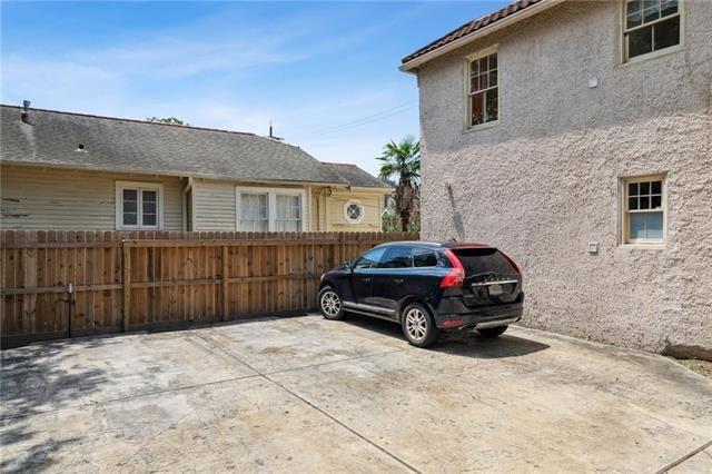 New Orleans, Louisiana 70125, United States, 2 Bedrooms Bedrooms, ,1 BathroomBathrooms,Residential,Pending,38238