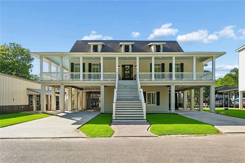 Photo of 20885 SWAMP Road, Springfield, LA 70462 (MLS # 2552742)