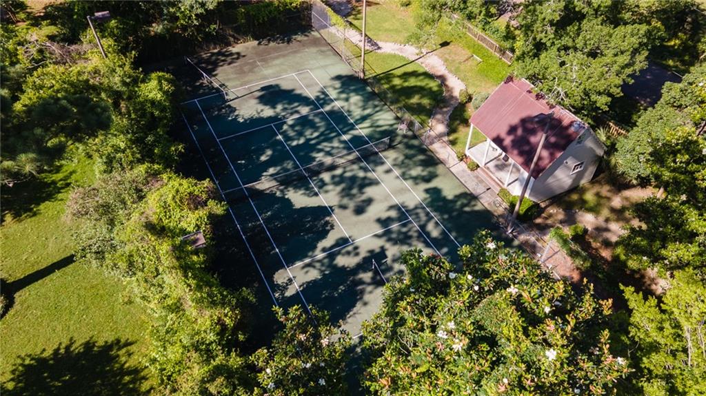 228 ESQUINANCE Drive