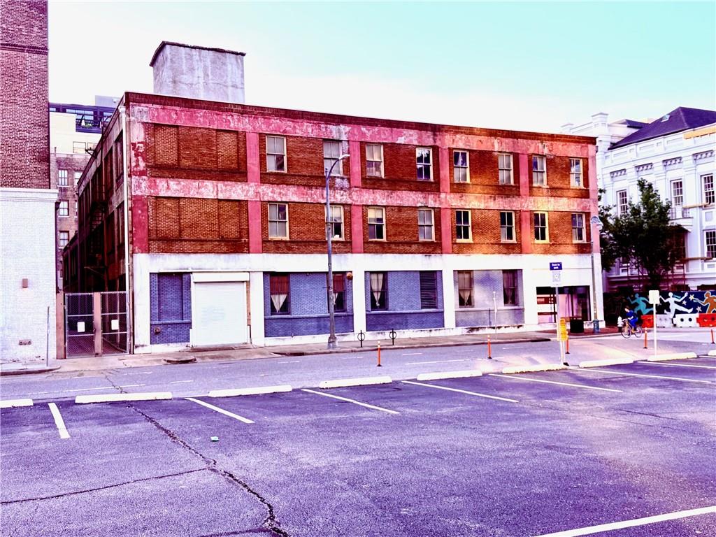 943 LAFAYETTE Street