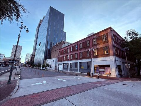 943 LAFAYETTE Street New Orleans LA 70113