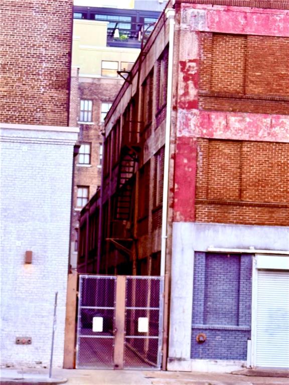 943 LAFAYETTE Street