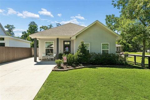 Photo of 716 LAMBERT Street, Mandeville, LA 70448 (MLS # 2560829)