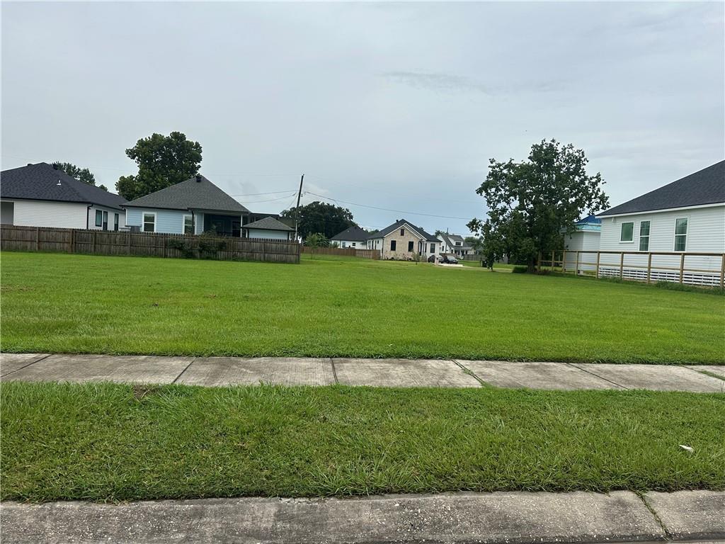 Photo 1 of 1 — 1931 BENJAMIN Street, Arabi, LA 70032