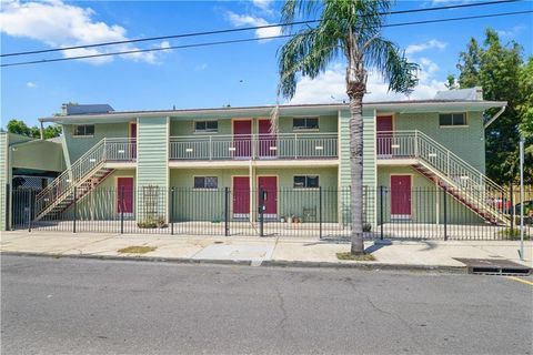 1835 BURGUNDY Street New Orleans LA 70116