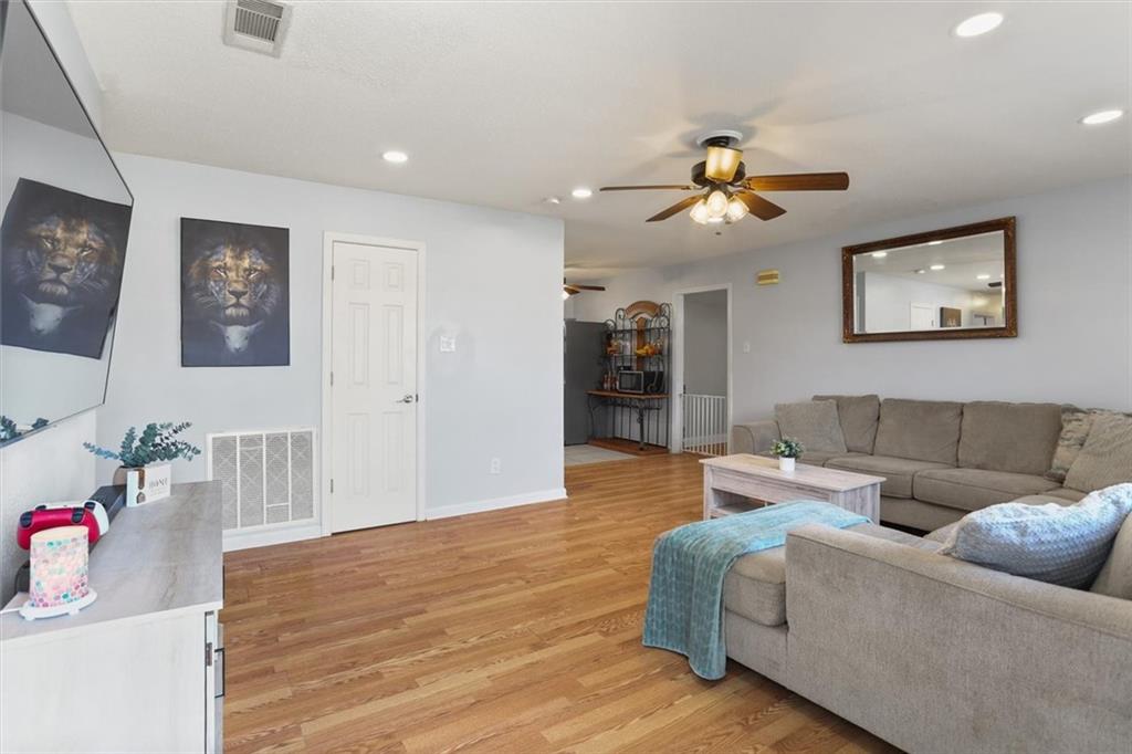 361 W LOUISIANA STATE Street