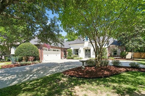 Photo of 1476 RUE BAYONNE, Mandeville, LA 70471 (MLS # 2554611)