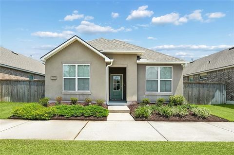 Photo of 311 E LAKESHORE Drive, Slidell, LA 70461 (MLS # 2558657)