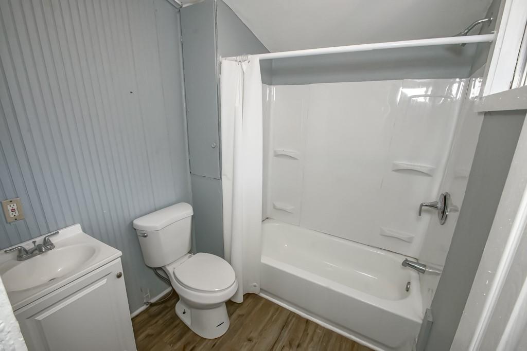 2122 24 REV JOHN RAPHEL JR Way