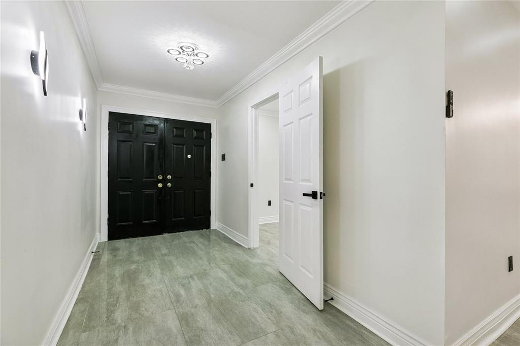 80 NASSAU Avenue