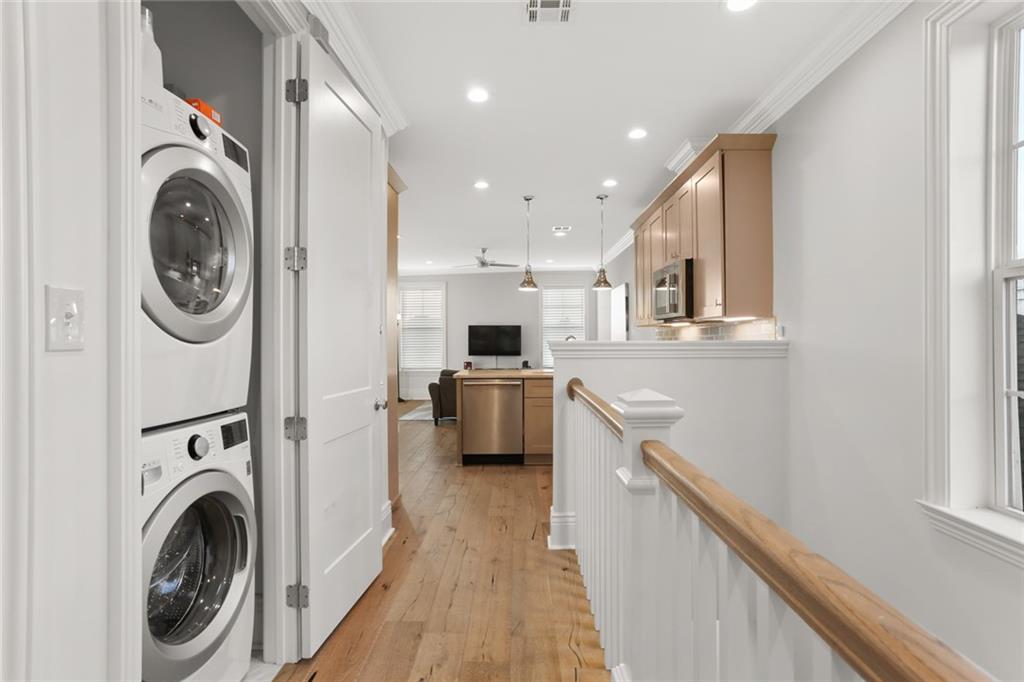 New Orleans, Louisiana 70115, United States, 3 Bedrooms Bedrooms, ,3 BathroomsBathrooms,Residential,Active,56386