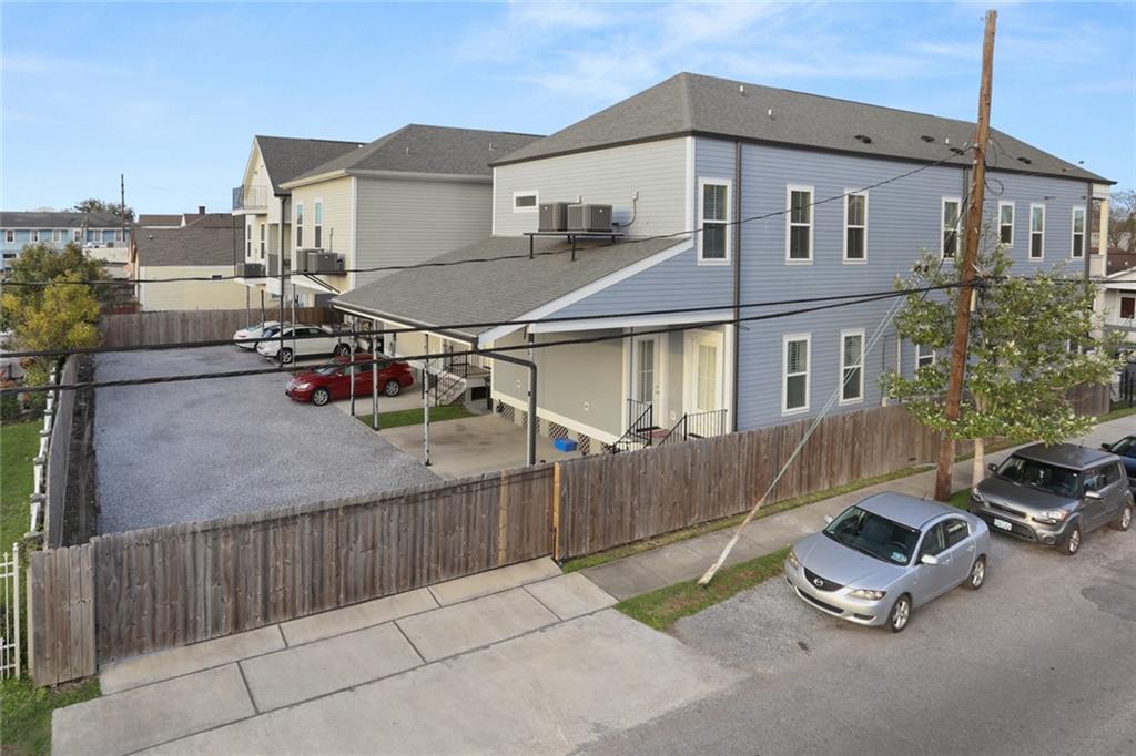 New Orleans, Louisiana 70115, United States, 3 Bedrooms Bedrooms, ,3 BathroomsBathrooms,Residential,Active,56386