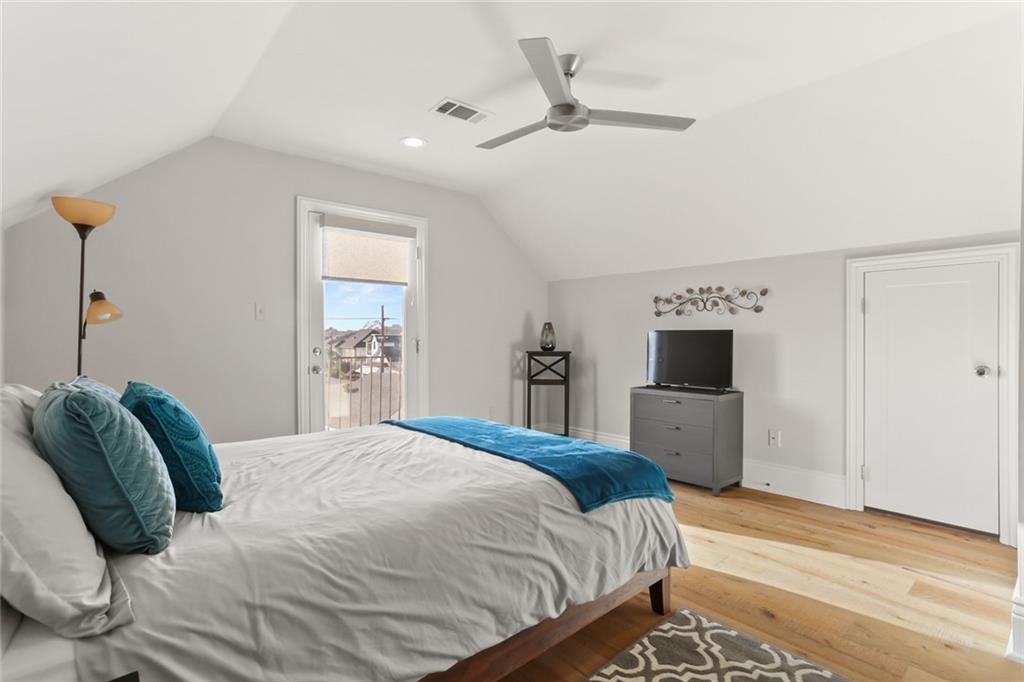 New Orleans, Louisiana 70115, United States, 3 Bedrooms Bedrooms, ,3 BathroomsBathrooms,Residential,Active,56386