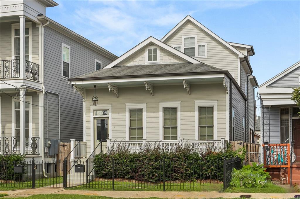 New Orleans, Louisiana 70115, United States, 3 Bedrooms Bedrooms, ,3 BathroomsBathrooms,Residential,Active,56386