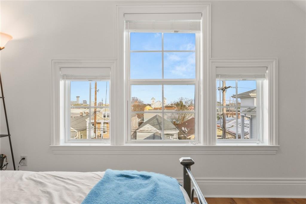 New Orleans, Louisiana 70115, United States, 3 Bedrooms Bedrooms, ,3 BathroomsBathrooms,Residential,Active,56386