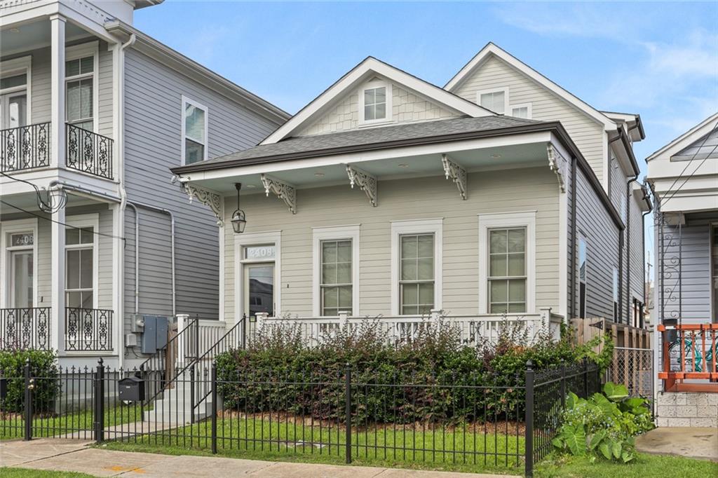 New Orleans, Louisiana 70115, United States, 3 Bedrooms Bedrooms, ,3 BathroomsBathrooms,Residential,Active,56386