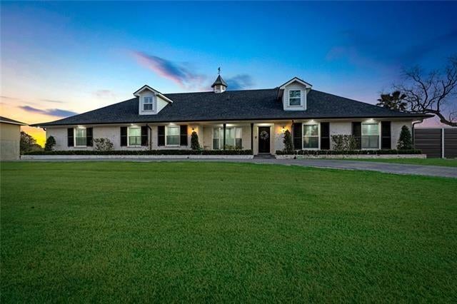 527 LEGENDRE Drive
