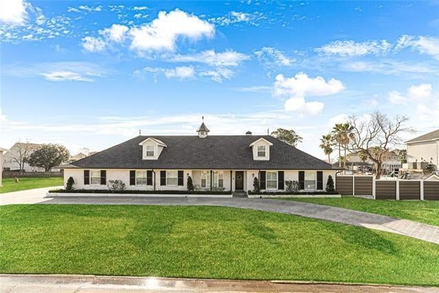 527 LEGENDRE Drive