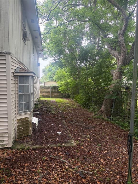 137 ROSELYN PARK Place
