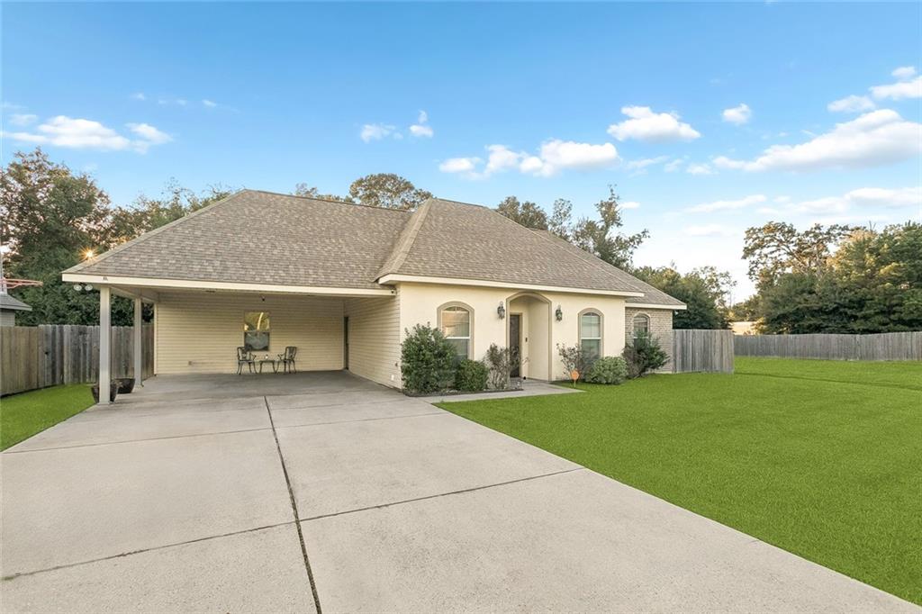 42713 SCARLETT Circle