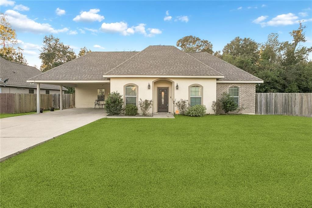 42713 SCARLETT Circle