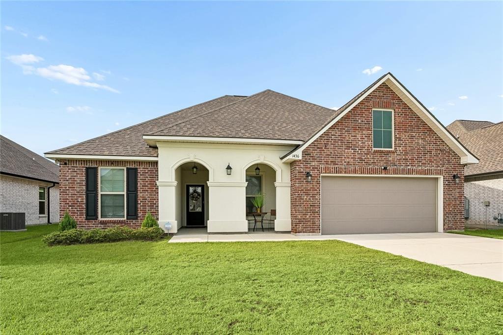 1436 ZACHERY Court