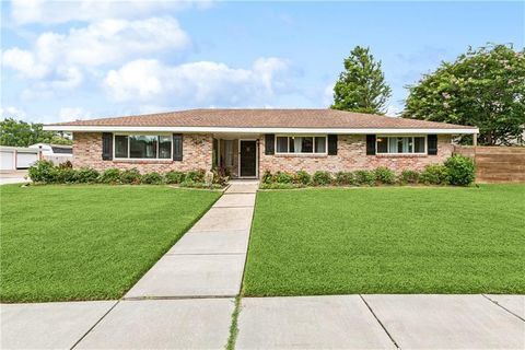 41 DERBES Drive Gretna LA 70053