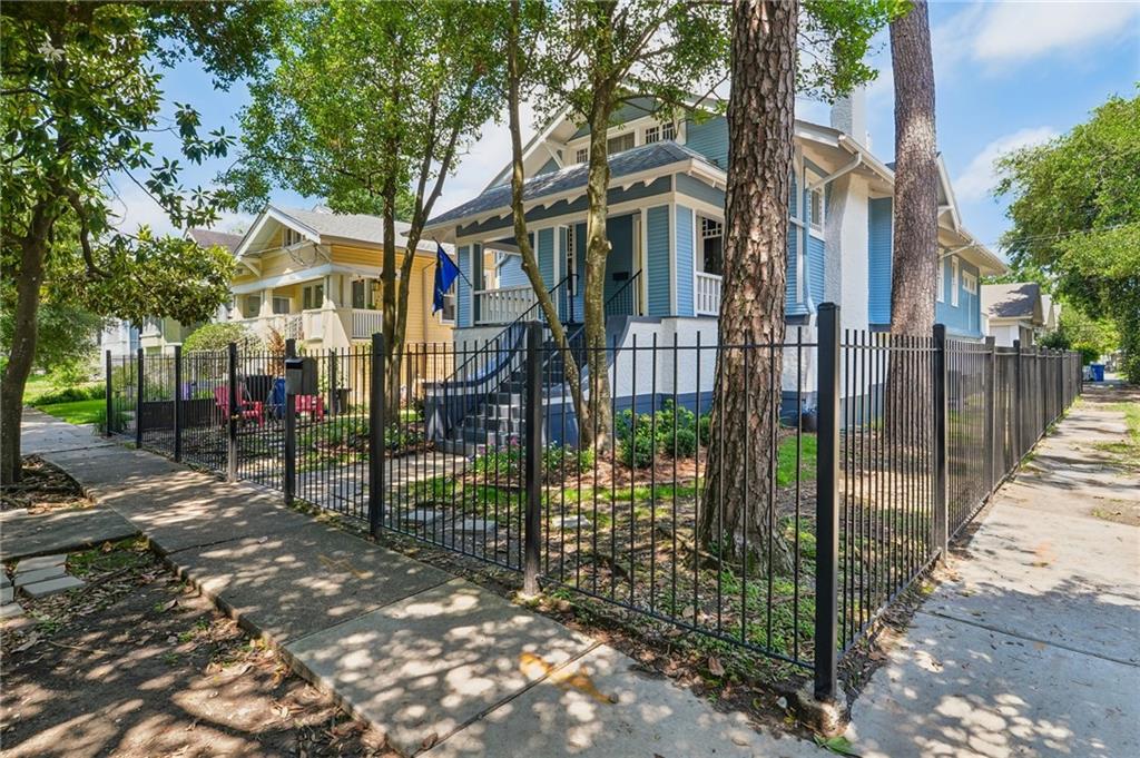 1626 PINE Street
