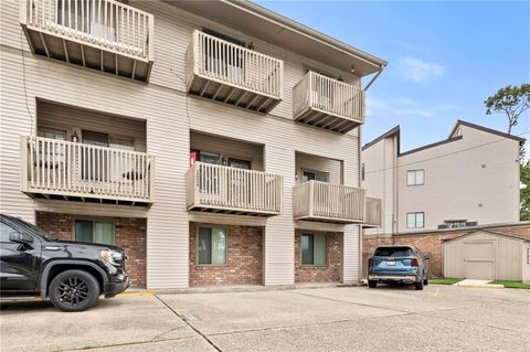 Photo of 2824 STEAMSHIP Circle #K, River Ridge, LA 70123 (MLS # 2557131)
